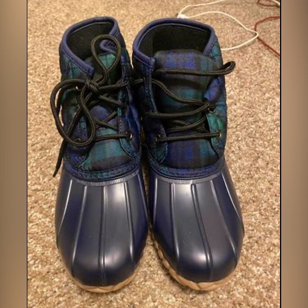 9W 7.5M USA - BRAND NEW RAIN BOOTS - ST JOHNS BAY